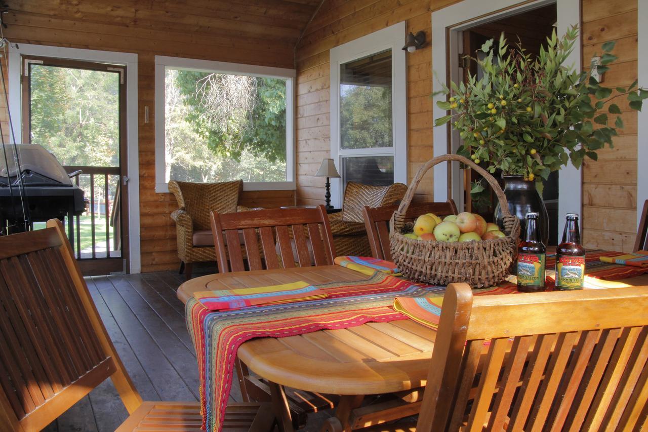 Coho Cottages Willow Creek Exteriér fotografie
